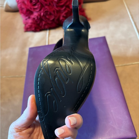 NIB Fergie heels - Picture 4 of 8